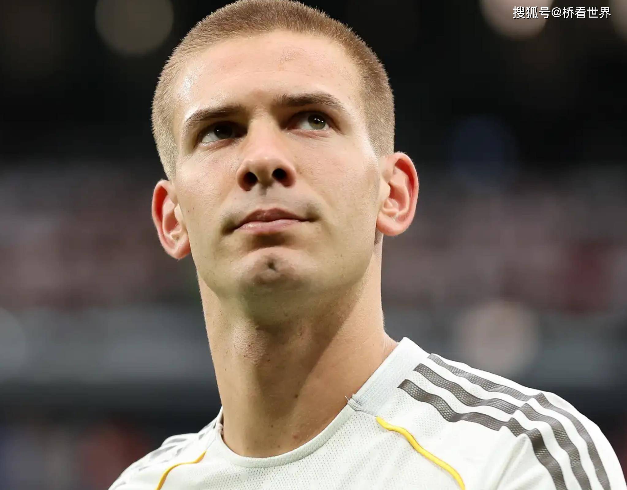 包含转会期托特纳姆调整名单以备NBA季后赛，再遭质疑环节打磨，压力陡增，资深球员宣示担当的词条