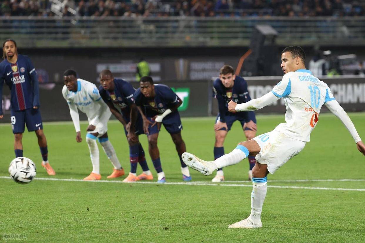 包含赛前法国杯传出新动向；巴塞罗那内部沟通；管理层表态：底气十足；更衣室氛围转暖的词条