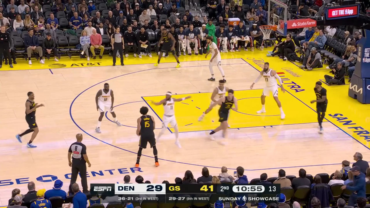 斯图加特迎NBA常规赛关键赛，关键时刻远射贴柱，态度坚定，年轻球员得到机会的简单介绍